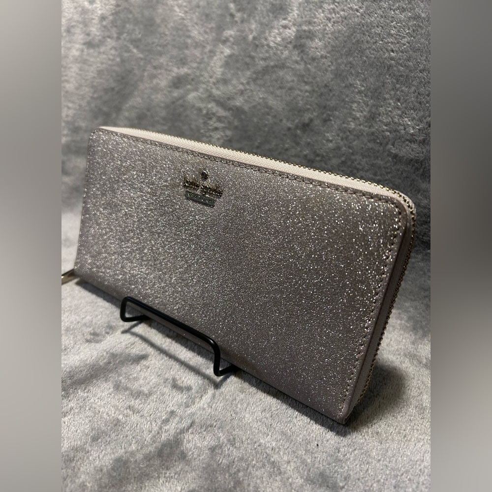 Kate Spade Joeley Large Silver Glitter Continental Wallet - Picture 2 of 12